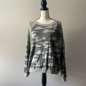 SO women’s oversized sweatshirt